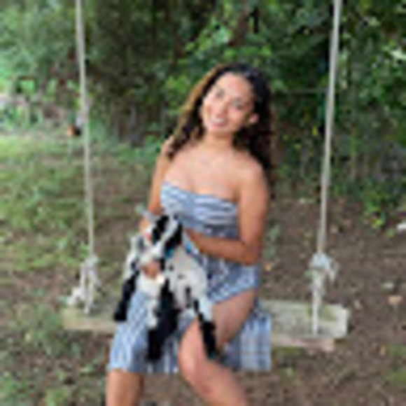 Meet your Posher, Karely - Picture 1 of 1